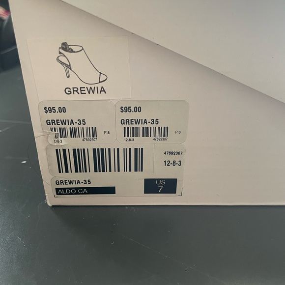 ALDO Booties with ankle tie - Picture 8 of 9